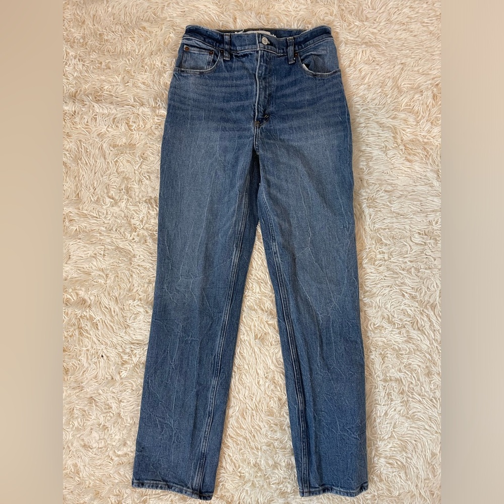 Abercrombie & Fitch High-Rise Straight Leg Jeans - Dark Blue Wash